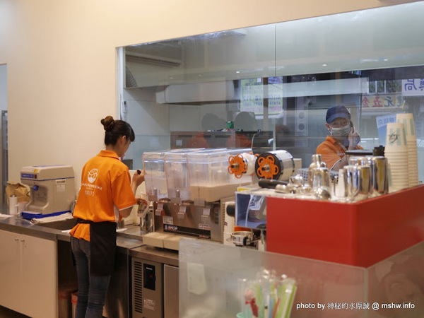 香檸貝克SIANG NING BEIKE(北屯同心店):【食記】台中Siang Ning Beike Lemon Donuts 香檸貝克甜甜圈專賣-北屯同心店@北屯東山路 : 環境寬敞舒適, 甜點口感依舊, 還有新產品等著你喔!! 香檸貝克SIANG NING BEIKE(北屯同心店):【食記】台中Siang Ning Beike Lemon Donuts 香檸貝克甜甜圈專賣-北屯同心店@北屯東山路 : 環境寬敞舒適, 甜點口感依舊, 還有新產品等著你喔!!