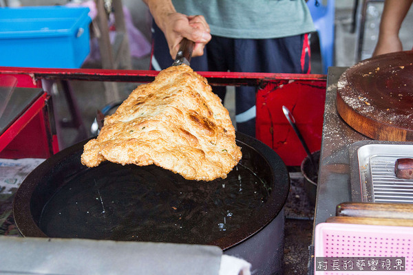 東港蔥油餅:【食記】{屏東。東港鎮}東港在地人都知道的美食,馬祖蔥油餅酥薄脆 東港蔥油餅:【食記】{屏東。東港鎮}東港在地人都知道的美食,馬祖蔥油餅酥薄脆