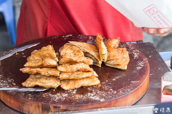 東港蔥油餅:【食記】{屏東。東港鎮}東港在地人都知道的美食,馬祖蔥油餅酥薄脆 東港蔥油餅:【食記】{屏東。東港鎮}東港在地人都知道的美食,馬祖蔥油餅酥薄脆