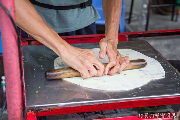 東港蔥油餅:【食記】{屏東。東港鎮}東港在地人都知道的美食,馬祖蔥油餅酥薄脆 東港蔥油餅:【食記】{屏東。東港鎮}東港在地人都知道的美食,馬祖蔥油餅酥薄脆