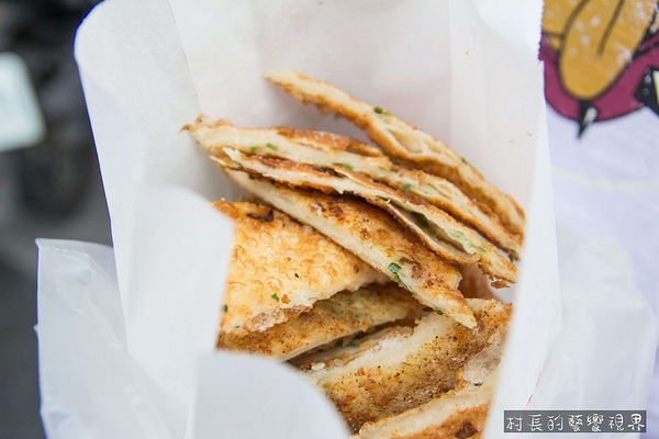 東港蔥油餅:【食記】{屏東。東港鎮}東港在地人都知道的美食,馬祖蔥油餅酥薄脆 東港蔥油餅:【食記】{屏東。東港鎮}東港在地人都知道的美食,馬祖蔥油餅酥薄脆