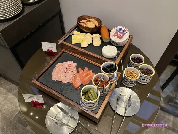 [台北中山區]平日限定𝒔𝒆𝒎𝒊 𝒃𝒖𝒇𝒇𝒆𝒕半自助式套餐-萬