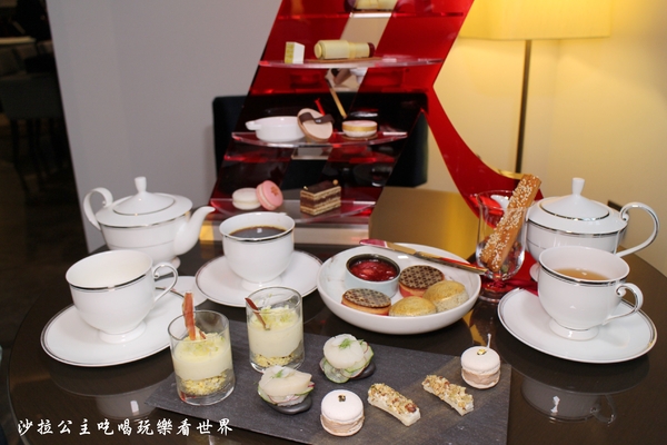 台北萬豪酒店 Taipei Marriott Hotel-Lobby Lounge：大直下午茶/化妝品可以吃？！台北萬豪酒店Lobby LoungeX韓系頂級美妝品牌雪花秀，推出期間限定「完美瓷肌下午茶」網美必朝聖