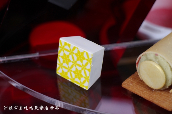 台北萬豪酒店 Taipei Marriott Hotel-Lobby Lounge：大直下午茶/化妝品可以吃？！台北萬豪酒店Lobby LoungeX韓系頂級美妝品牌雪花秀，推出期間限定「完美瓷肌下午茶」網美必朝聖