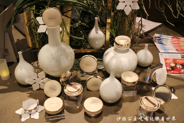 台北萬豪酒店 Taipei Marriott Hotel-Lobby Lounge：大直下午茶/化妝品可以吃？！台北萬豪酒店Lobby LoungeX韓系頂級美妝品牌雪花秀，推出期間限定「完美瓷肌下午茶」網美必朝聖