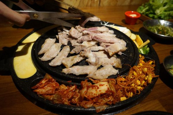 滋滋咕嚕 쩝쩝꿀꺽 韓式烤肉專門店：滋滋咕嚕 ♥ 쩝쩝꿀꺽 ♥ 韓式烤肉 ♥台北東區美食