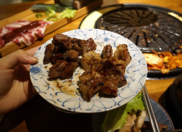 滋滋咕嚕 쩝쩝꿀꺽 韓式烤肉專門店：滋滋咕嚕 ♥ 쩝쩝꿀꺽 ♥ 韓式烤肉 ♥台北東區美食