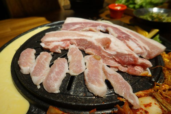 滋滋咕嚕 쩝쩝꿀꺽 韓式烤肉專門店：滋滋咕嚕 ♥ 쩝쩝꿀꺽 ♥ 韓式烤肉 ♥台北東區美食