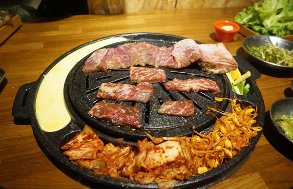 滋滋咕嚕 쩝쩝꿀꺽 韓式烤肉專門店：滋滋咕嚕 ♥ 쩝쩝꿀꺽 ♥ 韓式烤肉 ♥台北東區美食