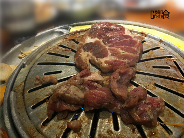 滋滋咕嚕僅製護心豬 / 松阪霜降豬頸肉 滋滋咕嚕僅製護心豬 / 松阪霜降豬頸肉