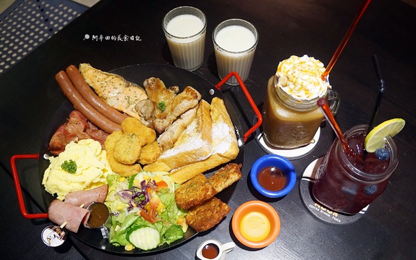 Mr.Moon 月亮先生咖啡館:(內有抽獎活動)【新竹竹北】早午餐全天候供應、主打大份量餐點、不收一成服務費,帕尼尼/義大利麵/燉飯/下午茶-Mr.moon月亮先生咖啡館