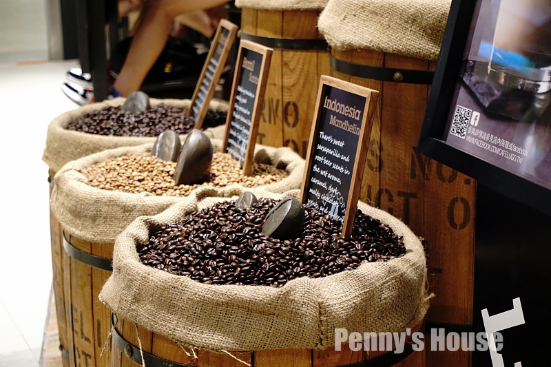 新竹巨城新開幕 - Cafe Lugo 鬆餅甜點不收服務費，新開幕飲品買一送一(附菜單/韓國咖啡廳)