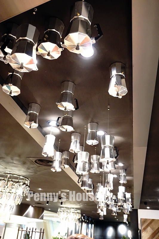 新竹巨城新開幕 - Cafe Lugo 鬆餅甜點不收服務費，新開幕飲品買一送一(附菜單/韓國咖啡廳)