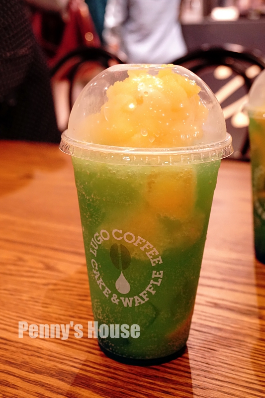 新竹巨城新開幕 - Cafe Lugo 鬆餅甜點不收服務費，新開幕飲品買一送一(附菜單/韓國咖啡廳)