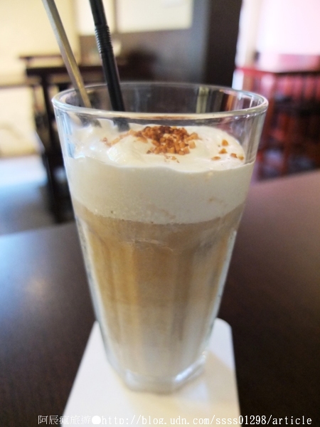 露琦和洋餐廳：【美食特搜。屏東市】露琦和洋餐廳。龍貓出沒小秘境 巷弄裡的日式木造童趣餐廳