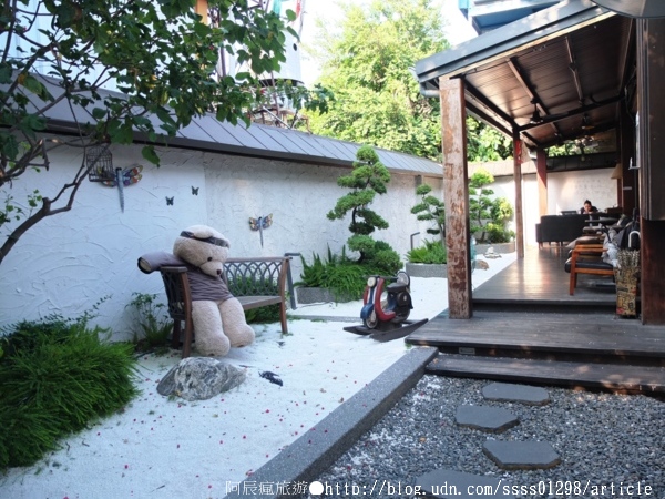 露琦和洋餐廳：【美食特搜。屏東市】露琦和洋餐廳。龍貓出沒小秘境 巷弄裡的日式木造童趣餐廳