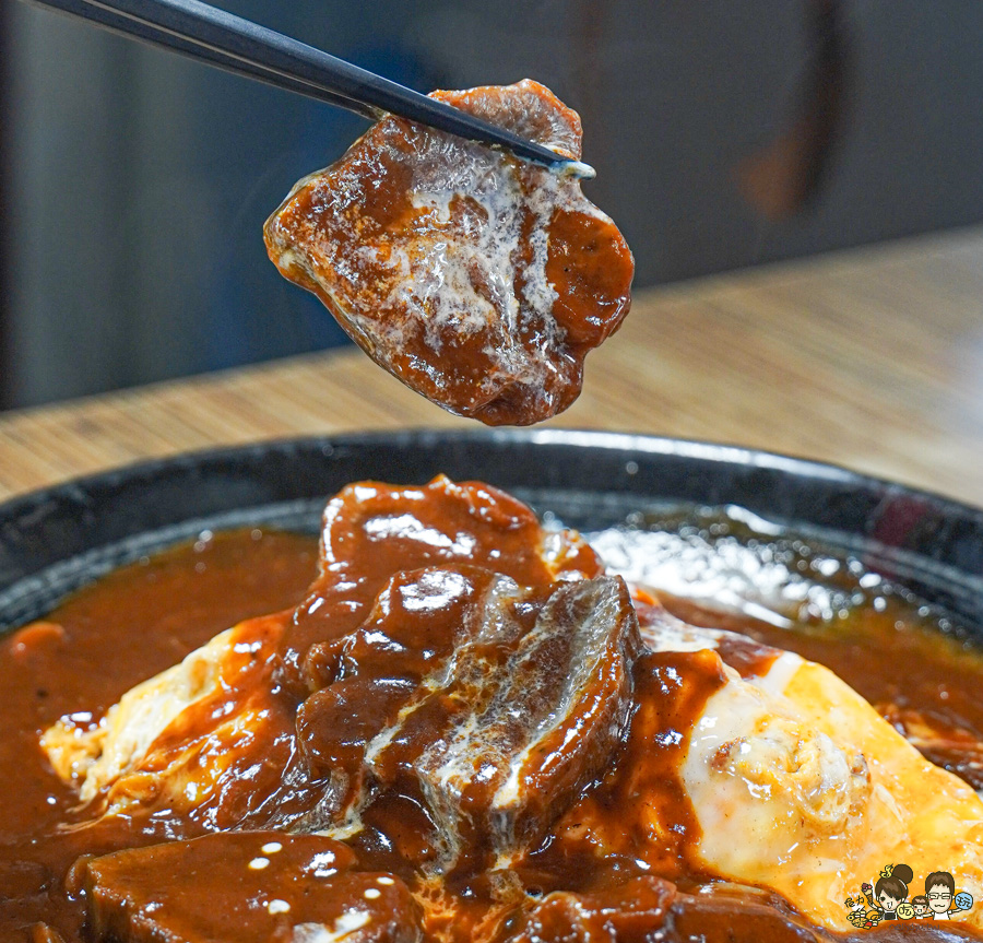 高雄美食 森本日式和風洋食堂,日籍主廚手作漢堡排、厚實滑嫩蛋包飯、雙拼咖哩醬 X 高雄日式洋食堂必訪 - 跟著尼力吃喝玩樂&親子生活