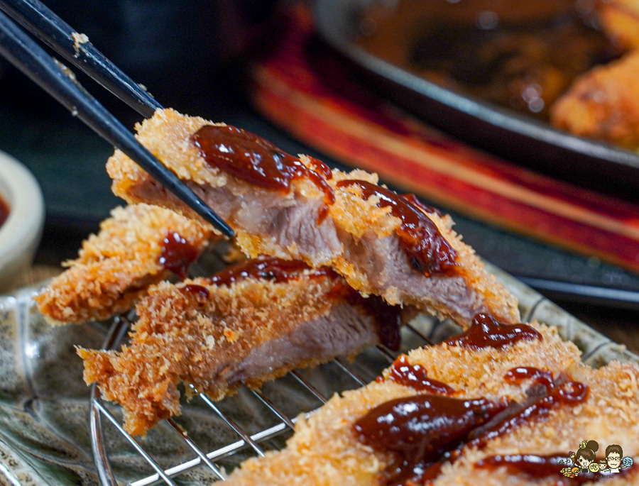 高雄美食 森本日式和風洋食堂,日籍主廚手作漢堡排、厚實滑嫩蛋包飯、雙拼咖哩醬 X 高雄日式洋食堂必訪 - 跟著尼力吃喝玩樂&親子生活