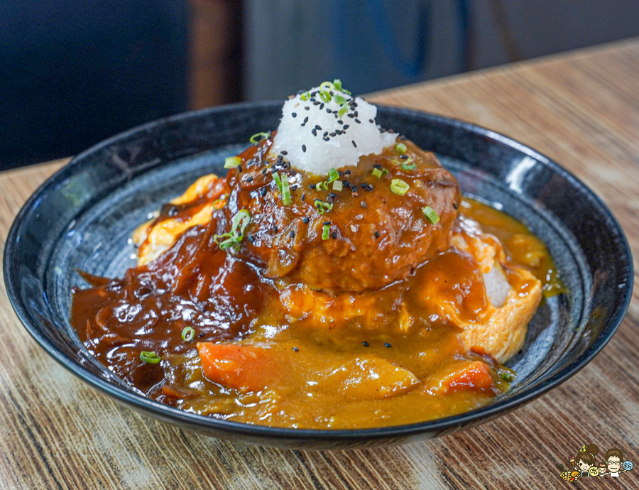 高雄美食 森本日式和風洋食堂,日籍主廚手作漢堡排、厚實滑嫩蛋包飯、雙拼咖哩醬 X 高雄日式洋食堂必訪 - 跟著尼力吃喝玩樂&親子生活