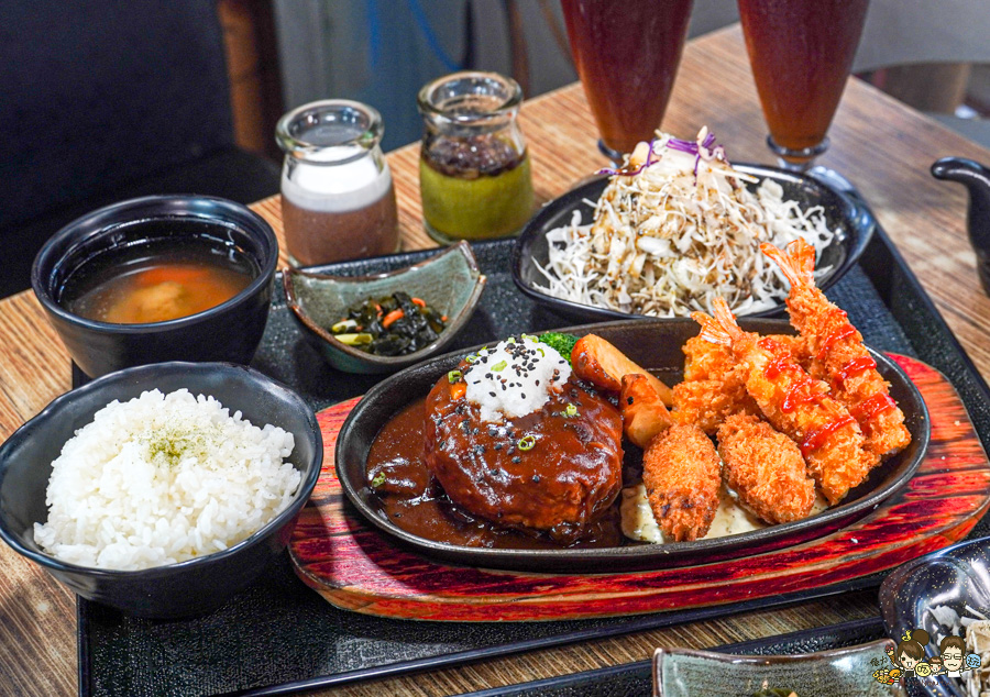 高雄美食 森本日式和風洋食堂,日籍主廚手作漢堡排、厚實滑嫩蛋包飯、雙拼咖哩醬 X 高雄日式洋食堂必訪 - 跟著尼力吃喝玩樂&親子生活