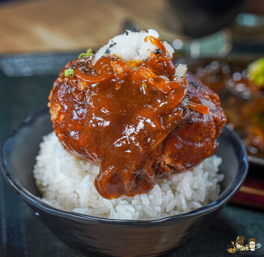 高雄美食 森本日式和風洋食堂,日籍主廚手作漢堡排、厚實滑嫩蛋包飯、雙拼咖哩醬 X 高雄日式洋食堂必訪 - 跟著尼力吃喝玩樂&親子生活