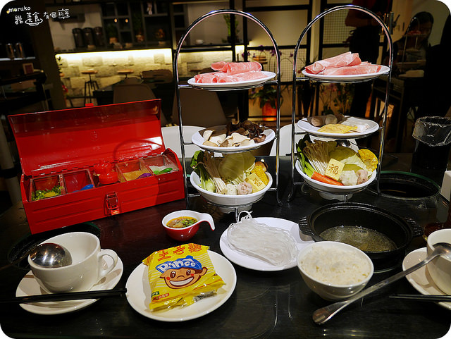 【暖呼呼鍋物】小鍋 mini hotpot 工業風格火鍋店醬料盒也好吸睛。台中市中區