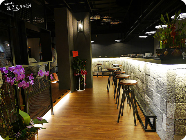 【暖呼呼鍋物】小鍋 mini hotpot 工業風格火鍋店醬料盒也好吸睛。台中市中區