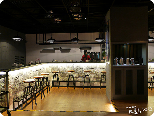 【暖呼呼鍋物】小鍋 mini hotpot 工業風格火鍋店醬料盒也好吸睛。台中市中區