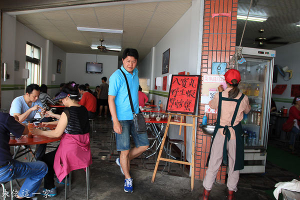 IMG_0831.jpg IMG_0831.jpg