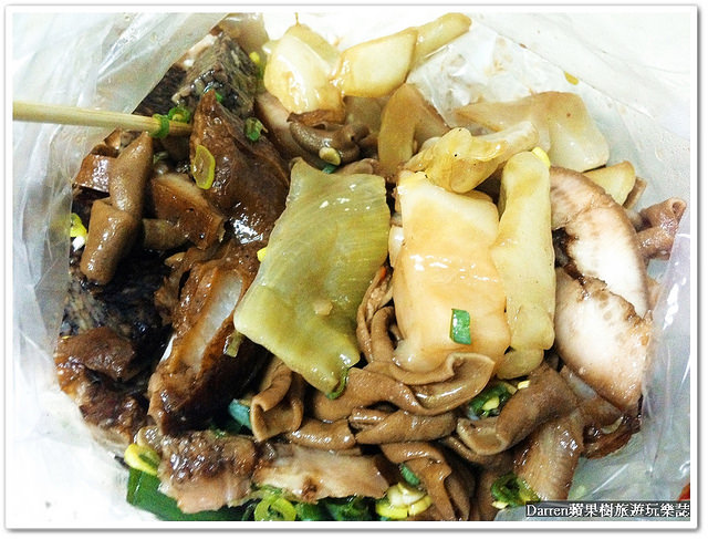 『桃園市宵夜』可口滷味★桃園大廟旁的人氣宵夜攤/冷滷味好友聊天配啤酒好涮嘴招牌必點滷豬頭皮百頁豆腐