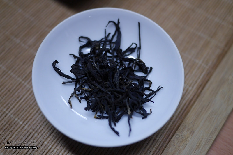 中秋●禮●廣方圓茶葉禮盒(日月潭紅茶、隨身茶包、土鳳梨酥、茶酥)(送禮自用兩相宜)