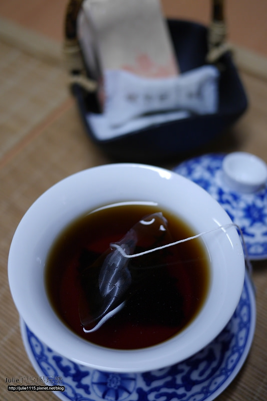 中秋●禮●廣方圓茶葉禮盒(日月潭紅茶、隨身茶包、土鳳梨酥、茶酥)(送禮自用兩相宜)