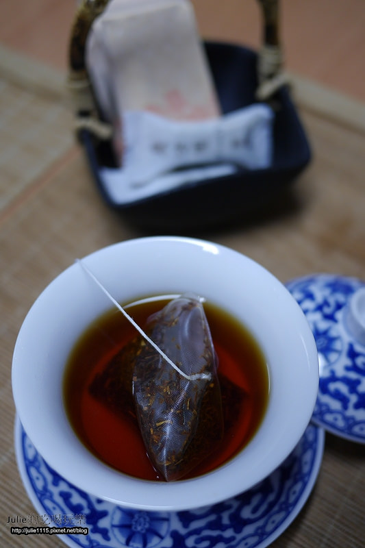 中秋●禮●廣方圓茶葉禮盒(日月潭紅茶、隨身茶包、土鳳梨酥、茶酥)(送禮自用兩相宜)