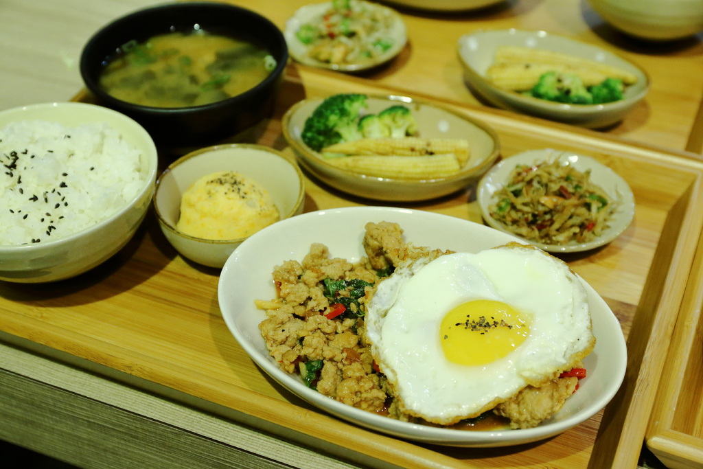 【食║新北永和】知稻食堂～樂華夜市美食再來一發，一個讓你隨時胃口大開的辛香食堂！