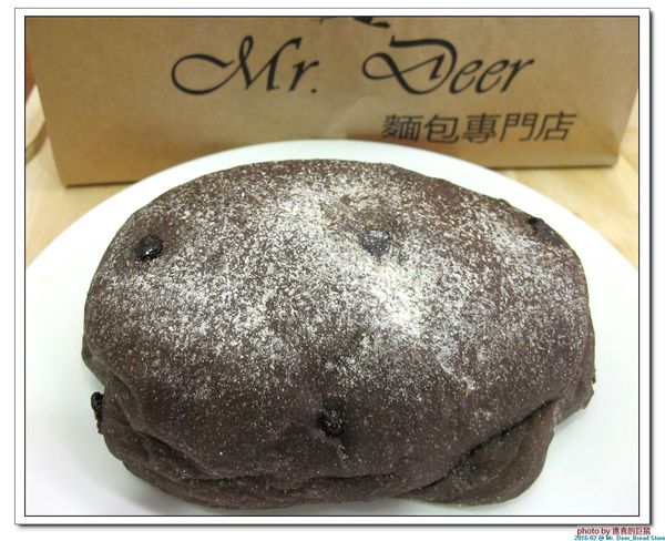 Mr. Deer：(台南東區。美食) Mr. Deer＿健康美味麵包店。真材實料。採用進口高級麵粉。獨家烘焙手法，讓麵包像會呼吸般蓬鬆。純粹美味吃的到!