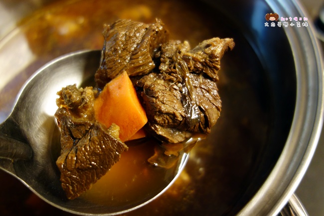 良金高粱牛肉爐 紅燒牛肉 團購美食 火鍋 (21).JPG