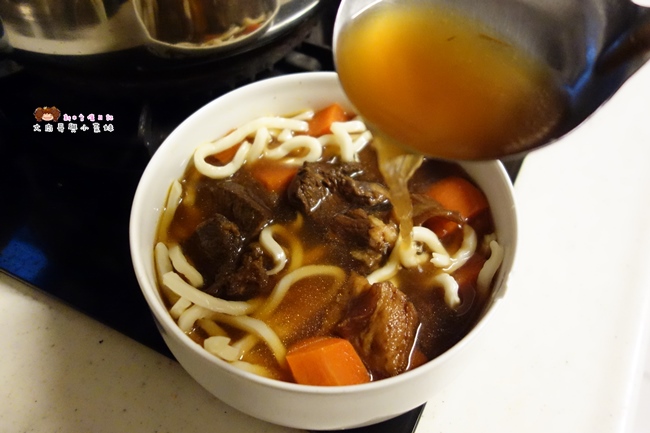 良金高粱牛肉爐 紅燒牛肉 團購美食 火鍋 (20).JPG