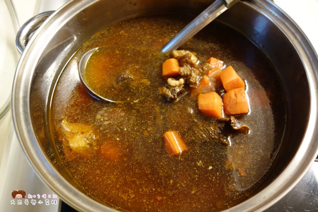 良金高粱牛肉爐 紅燒牛肉 團購美食 火鍋 (23).JPG