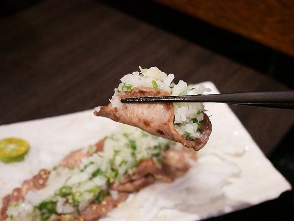 熊賀串燒居酒屋:熊賀串燒居酒屋-新北蘆洲串燒居酒屋 日式風格料理 讓你點完一桌荷包不淌血 多人分享更實惠