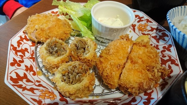 銀座杏子豬排((左營新光店))：高雄~銀座杏子日式豬排~肉質軟嫩的里肌豬排~非吃不可的美味~