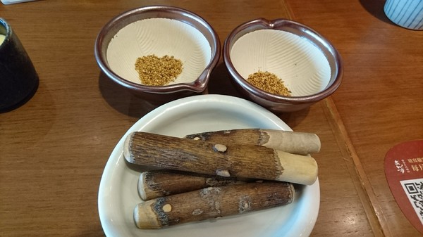 銀座杏子豬排((左營新光店))：高雄~銀座杏子日式豬排~肉質軟嫩的里肌豬排~非吃不可的美味~