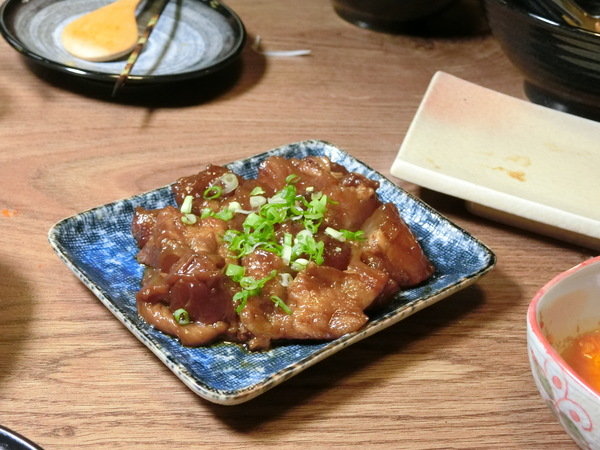 阿國海鮮燒烤小鋪:阿國海鮮燒烤小鋪真夠味~酒醇肉香來就對!部落客噹噹媽超推薦的喔~放鬆大快朵頤的好所在!推薦老饕級的銀杯 桂月及相川譽搭配帝王海鮮餐頂級海鮮鍋美味不可方物~