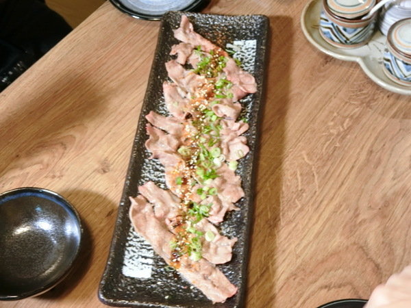 阿國海鮮燒烤小鋪:阿國海鮮燒烤小鋪真夠味~酒醇肉香來就對!部落客噹噹媽超推薦的喔~放鬆大快朵頤的好所在!推薦老饕級的銀杯 桂月及相川譽搭配帝王海鮮餐頂級海鮮鍋美味不可方物~