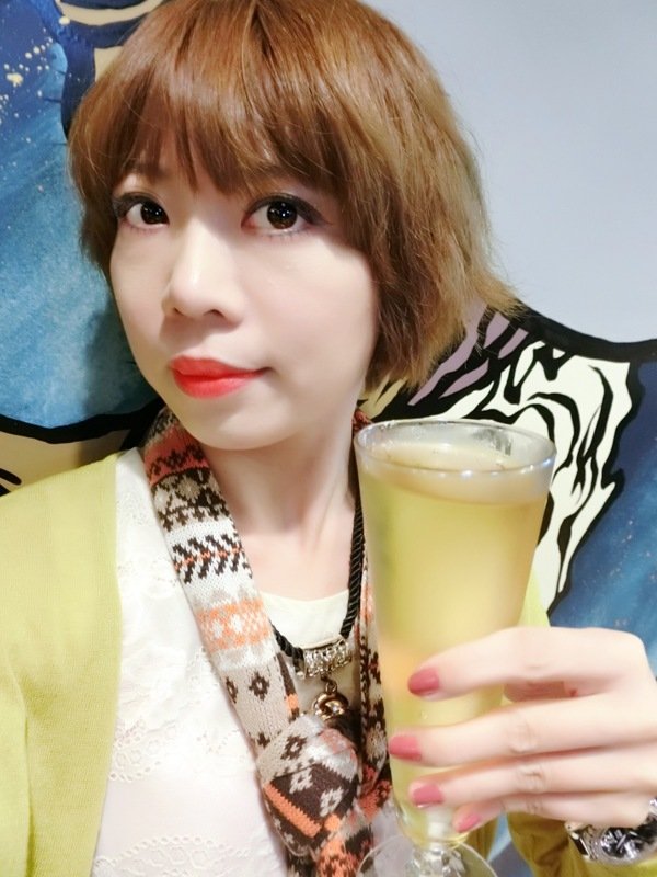 阿國海鮮燒烤小鋪:阿國海鮮燒烤小鋪真夠味~酒醇肉香來就對!部落客噹噹媽超推薦的喔~放鬆大快朵頤的好所在!推薦老饕級的銀杯 桂月及相川譽搭配帝王海鮮餐頂級海鮮鍋美味不可方物~