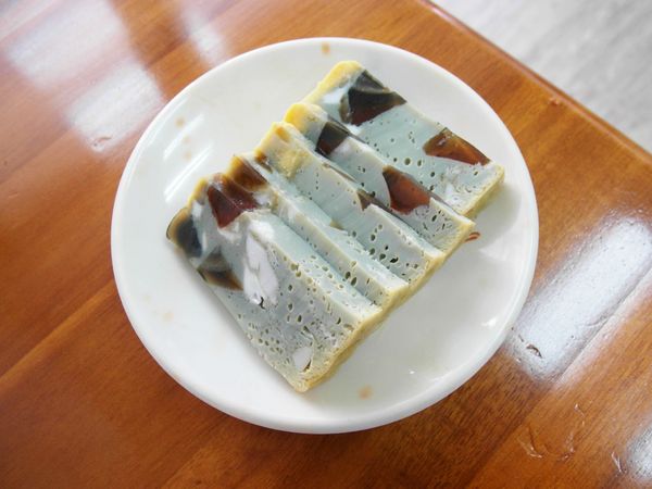 鮮寶火雞肉飯：【台南||東區】鮮寶火雞肉飯，日式醬汁～只有好吃沒有其他！