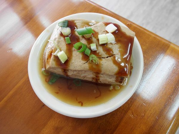 鮮寶火雞肉飯：【台南||東區】鮮寶火雞肉飯，日式醬汁～只有好吃沒有其他！