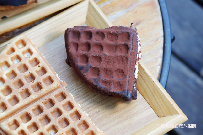 新竹竹北下午茶外送推薦黑瓦鬆餅!製作過程不加一滴水!隱藏版髒髒餅、抹茶控必吃又律森山