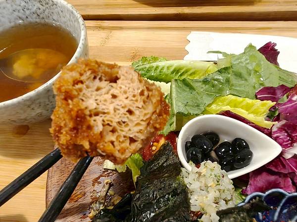 捷運大坪林站-新北日式蔬食餐廳食記-原粹蔬食作-好吃健康滿滿 捷運大坪林站-新北日式蔬食餐廳食記-原粹蔬食作-好吃健康滿滿