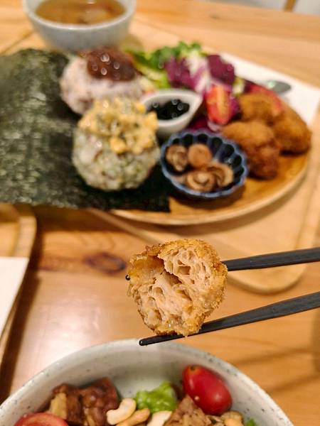 捷運大坪林站-新北日式蔬食餐廳食記-原粹蔬食作-好吃健康滿滿 捷運大坪林站-新北日式蔬食餐廳食記-原粹蔬食作-好吃健康滿滿