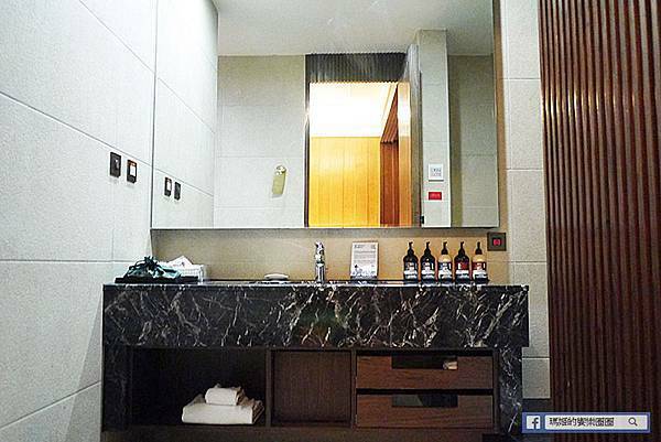 南投住宿【馥麗溫泉大飯店】房間就有超大溫泉池可泡湯/日月潭住宿推薦/日月潭飯店推薦